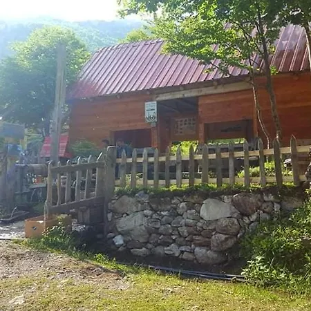Emanueli Guest house Tropoje